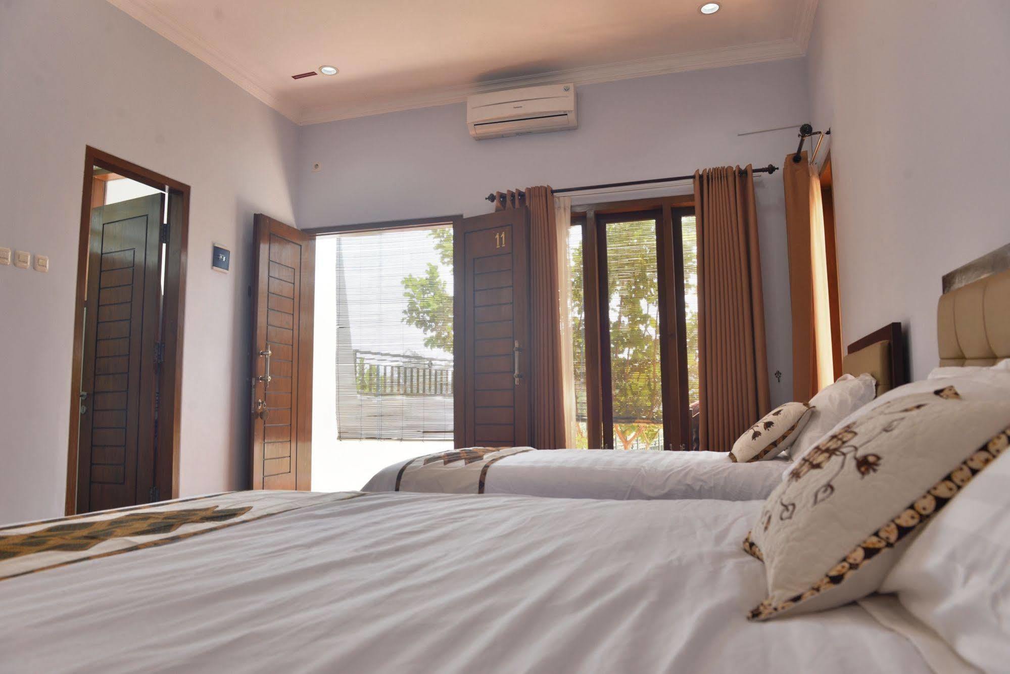 Hotel Malang Hill Syariah Redpartner Exterior foto