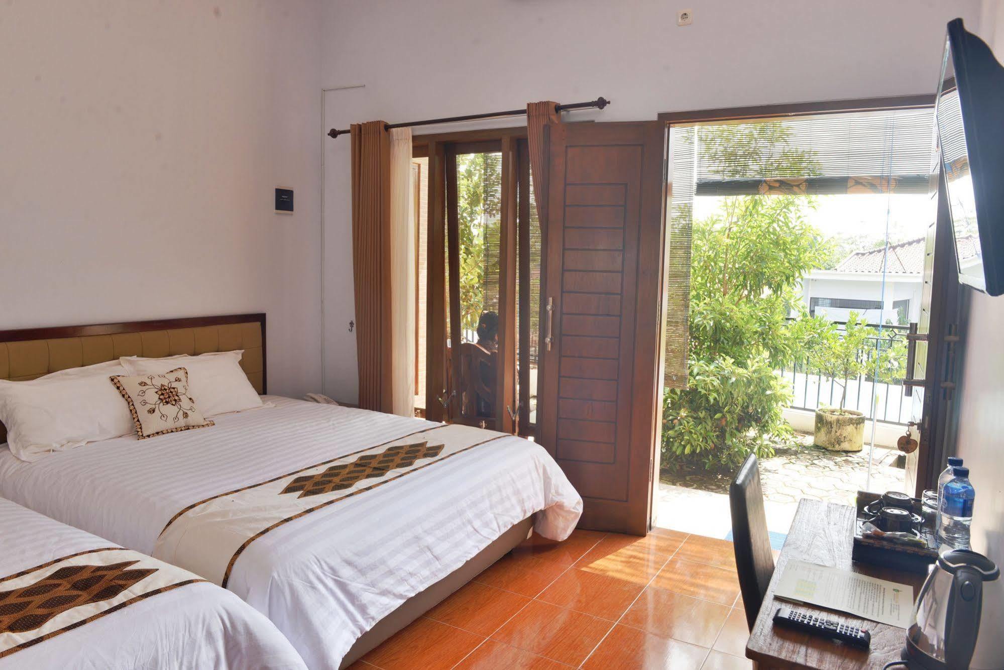 Hotel Malang Hill Syariah Redpartner Exterior foto
