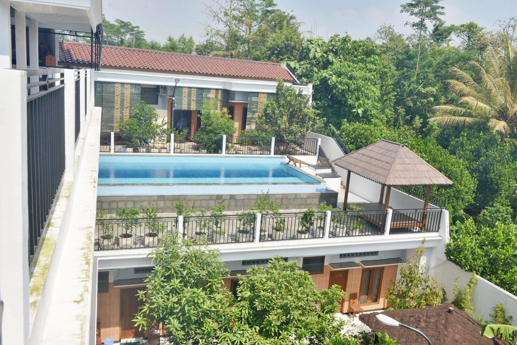 Hotel Malang Hill Syariah Redpartner Exterior foto